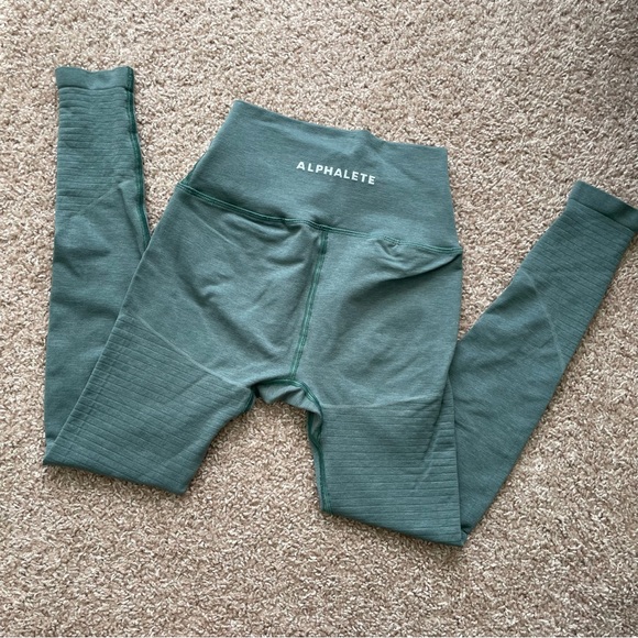 Alphalete Pants - Alphalete revival leggings